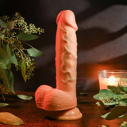 Evolved REALISTIC DILDO 8 LIGHT - Flesh 21 cm Dong